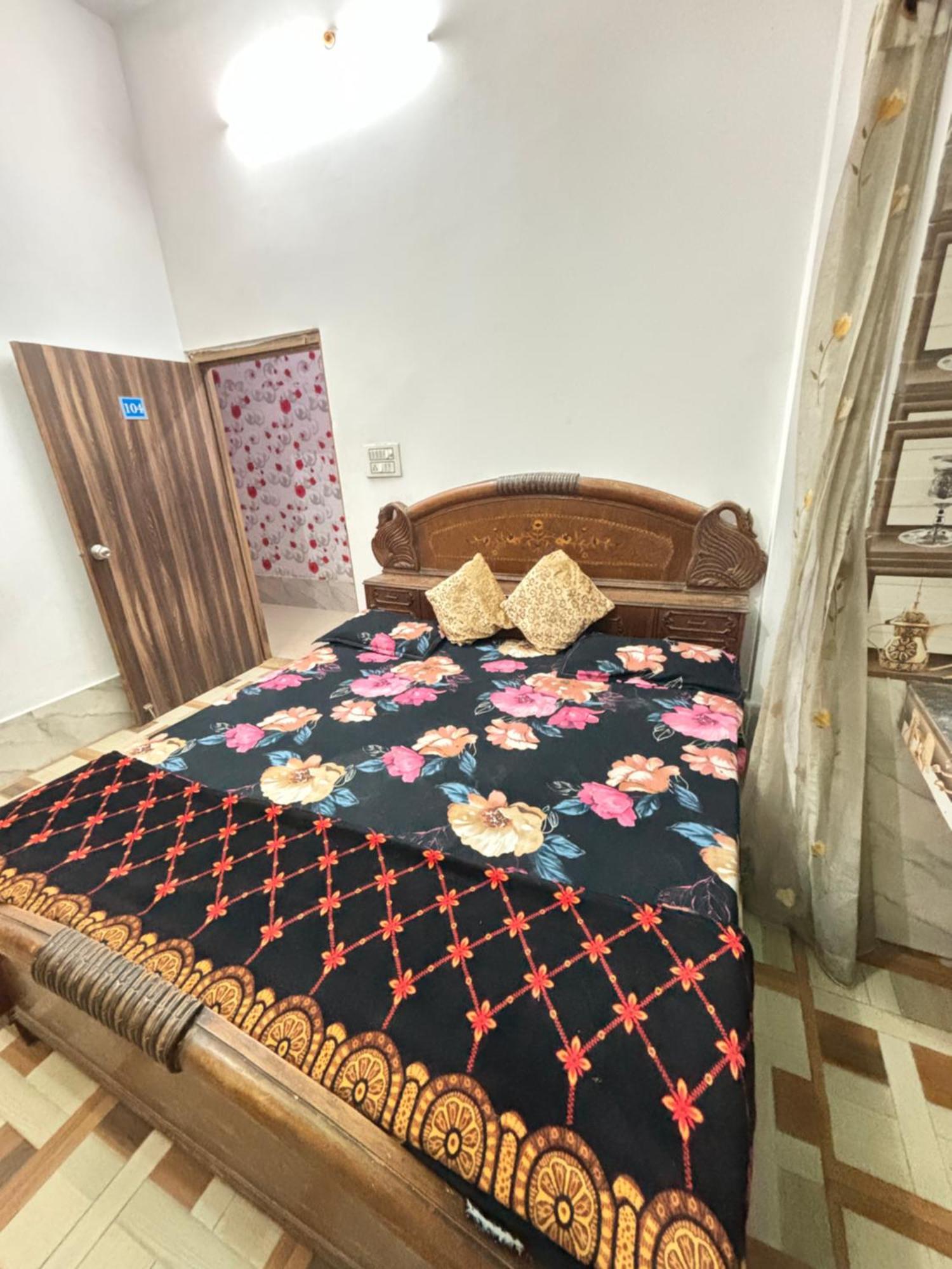 Balaji Homestay Mathura In Vrindavan Dış mekan fotoğraf